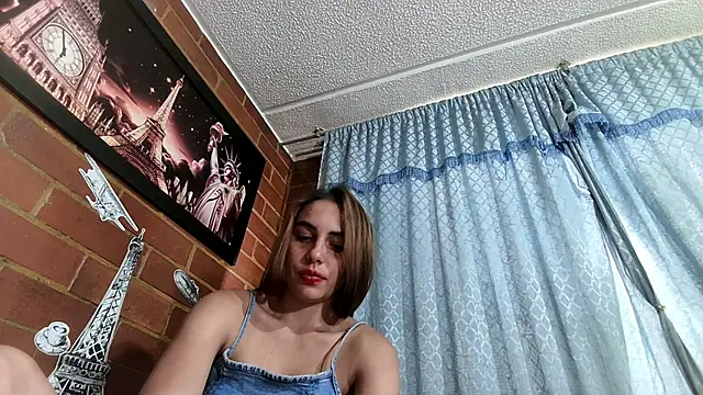 ValeriaLacrozee online show from 2, 3, 2025