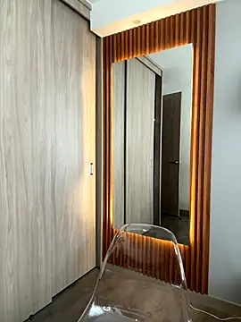 FridaKlein online show from 16, 9, 2025