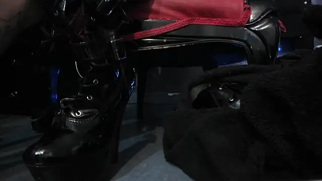 LusstCruella online show from 20, 1, 2025