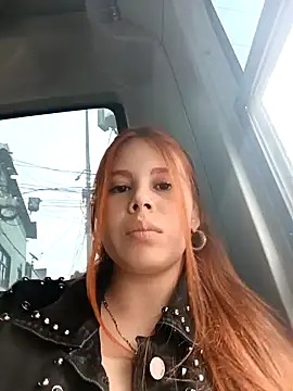 Snapshot of aurora_sky11 chatting on 5, 1, 2025 aurora sky11 online show from 5, 1, 2025