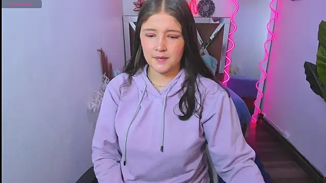 Snapshot of Krysstal_tay chatting on 27, 12, 2024 Krysstal tay online show from 27, 12, 2024