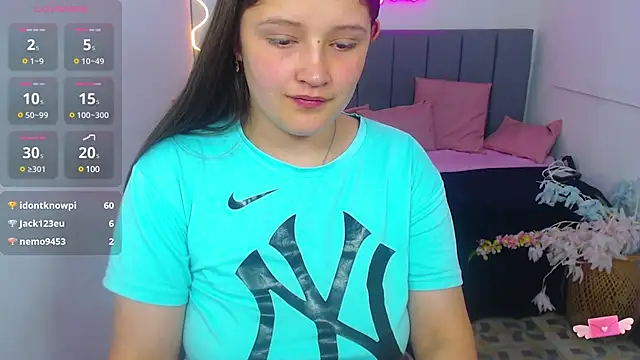 Snapshot of Krysstal_tay chatting on 24, 1, 2025 Krysstal tay online show from 24, 1, 2025