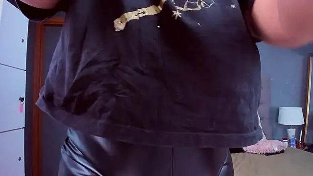 AmyCubes online show from 13, 2, 2025