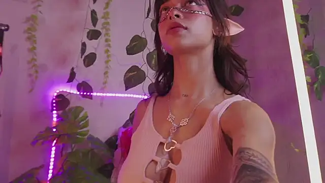 Snapshot of Kitty_arts chatting on 5, 12, 2024 Kitty arts online show from 5, 12, 2024