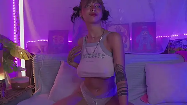 Snapshot of Kitty_arts chatting on 15, 1, 2025 Kitty arts online show from 15, 1, 2025