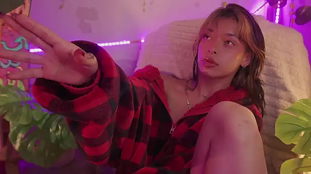 Snapshot of Kitty_arts chatting on 28, 2, 2025 Kitty arts online show from 28, 2, 2025