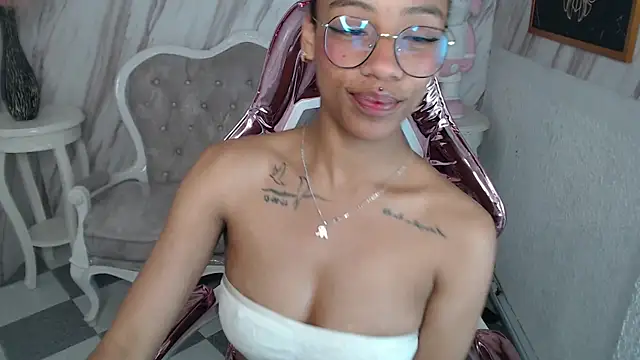 Violeth b online show from 11, 2, 2025