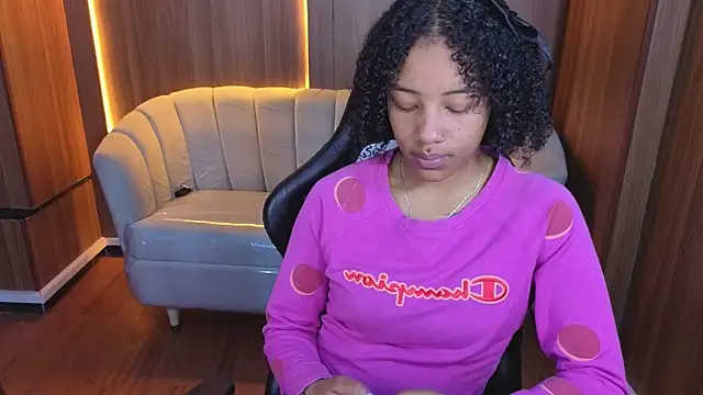 Snapshot of Violeth_b chatting on 16, 2, 2026 Violeth b online show from 16, 2, 2026