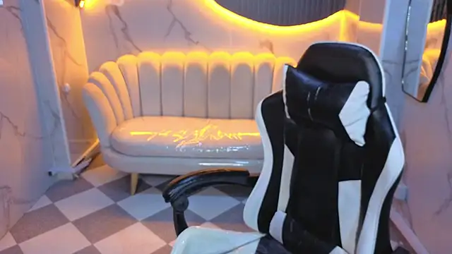 Snapshot of Violeth_b chatting on 17, 2, 2026 Violeth b online show from 17, 2, 2026