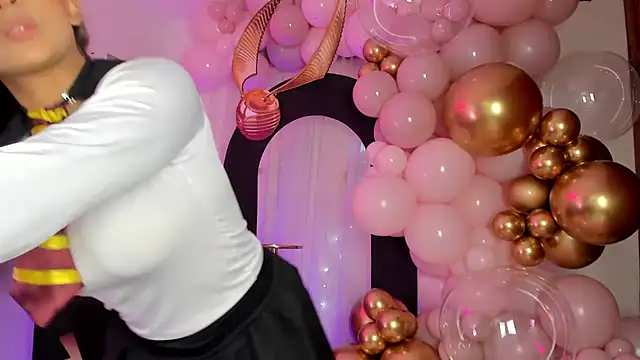 Alaia Love77 online show from 2, 2, 2025