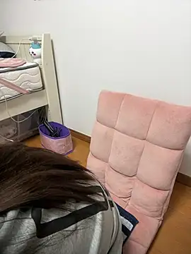 Snapshot of pantumieteruyo chatting on 3, 3, 2025 pantumieteruyo online show from 3, 3, 2025