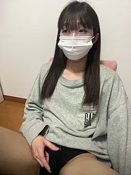 Snapshot of pantumieteruyo chatting on 4, 3, 2025 pantumieteruyo online show from 4, 3, 2025