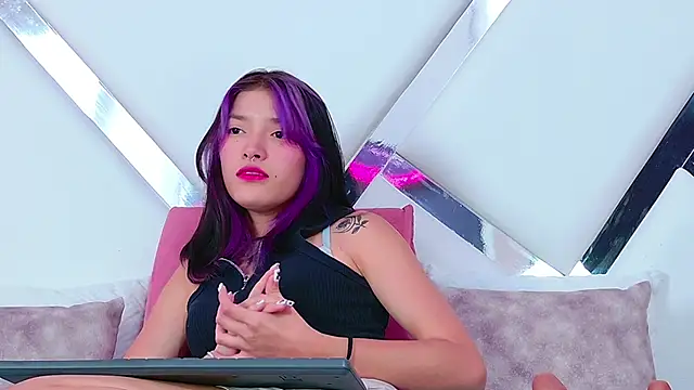 AlliciaKim online show from 21, 1, 2025