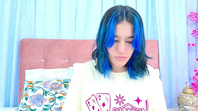 AlliciaKim online show from 15, 11, 2025