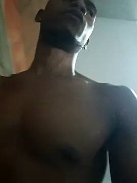 MAXIMO JHONS online show from 8, 10, 2025