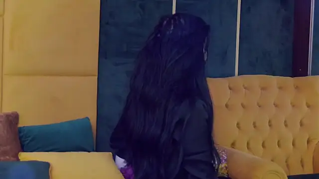 GiuliaHarvey online show from 18, 3, 2025