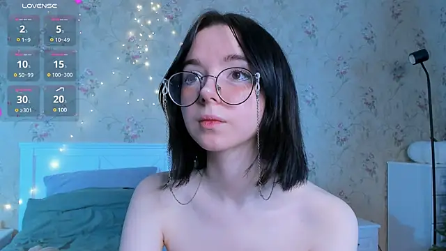 Snapshot of Nora_Failure chatting on 6, 1, 2025 Nora Failure online show from 6, 1, 2025