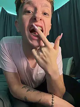twentywithafelonyy online show from 15, 6, 2026