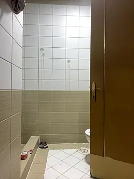 Layla-daloua online show from 7, 1, 2026