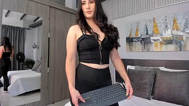 SaraGomez1 online show from 22, 5, 2026