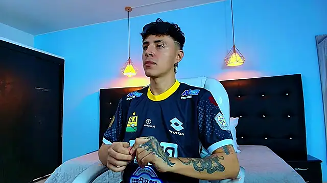 Lobo 17  online show from 8, 2, 2025