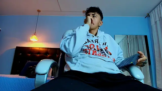 Lobo 17  online show from 14, 2, 2025