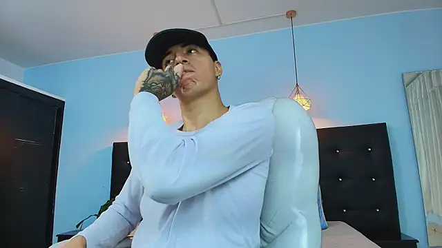 Lobo 17  online show from 18, 3, 2025