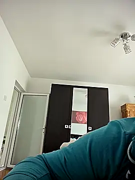 Snapshot of KarlosCarutox chatting on 27, 9, 2025 KarlosCarutox online show from 27, 9, 2025