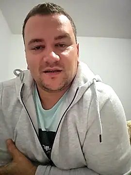 Snapshot of KarlosCarutox chatting on 29, 9, 2025 KarlosCarutox online show from 29, 9, 2025