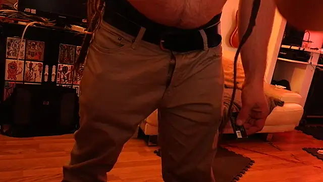 Snapshot of QcMisterv13 chatting on 1, 2, 2026 QcMisterv13 online show from 1, 2, 2026