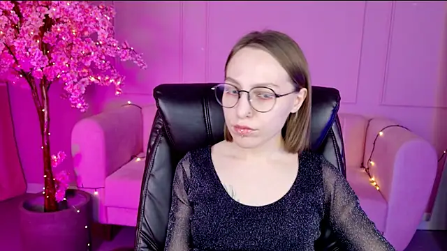 AphexQueen online show from 28, 1, 2025