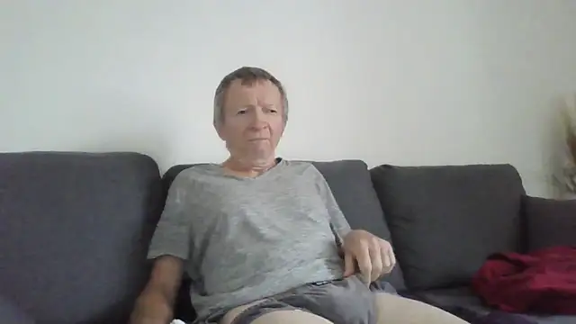 naturiste974 online show from 18, 5, 2026