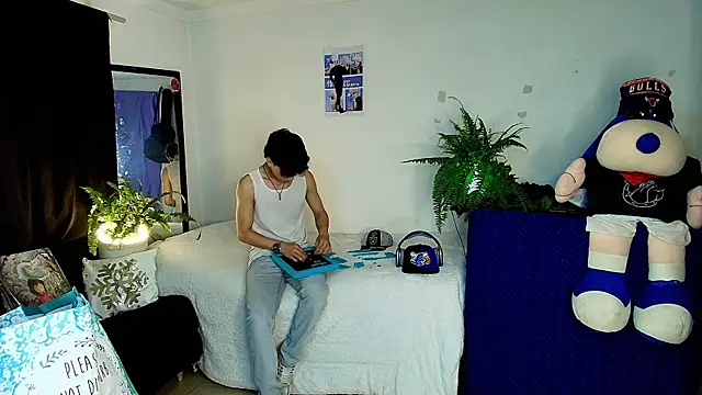 twink sebas  online show from 17, 10, 2025