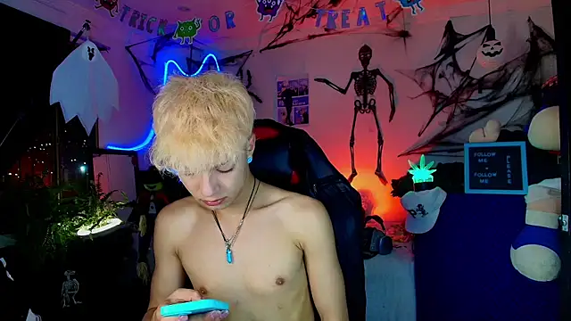 twink sebas  online show from 30, 10, 2025