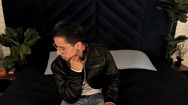 Andy Joy  online show from 8, 10, 2025