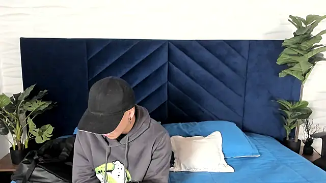 Andy Joy  online show from 7, 11, 2025