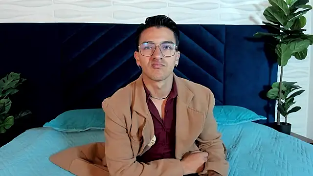 Andy Joy  online show from 8, 3, 2026