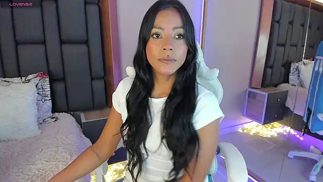 Amber villalobos  online show from 22, 2, 2025