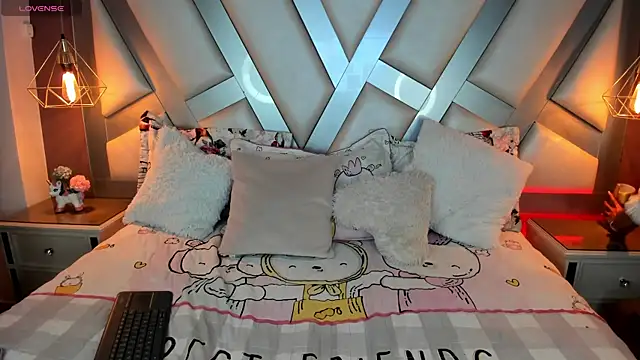 Amber villalobos  online show from 7, 3, 2025