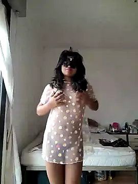 Bella Luna18 online show from 8, 1, 2025