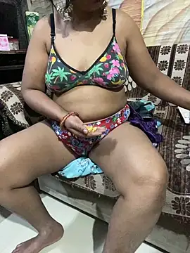 Tameesh sexy mistress online show from 18, 4, 2026