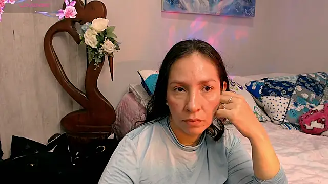 Snapshot of naihroby chatting on 24, 7, 2026 naihroby online show from 24, 7, 2026