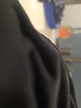 Jovende28 online show from 9, 11, 2025