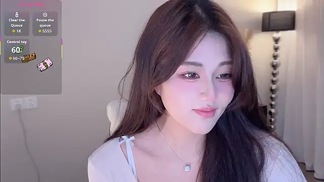 Strawberrybabyy1 online show from 14, 10, 2025