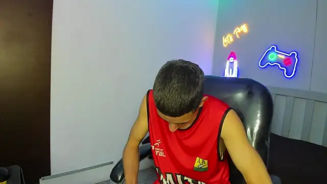 Snapshot of JackSwan18 chatting on 25, 9, 2025 JackSwan18 online show from 25, 9, 2025