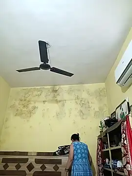 heenage online show from 13, 4, 2026