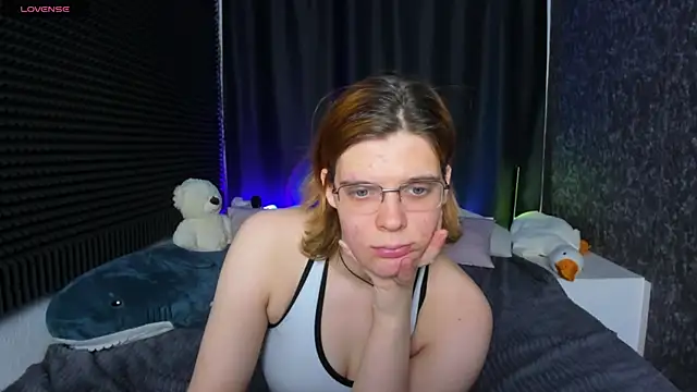 KIKI Krash online show from 4, 2, 2025