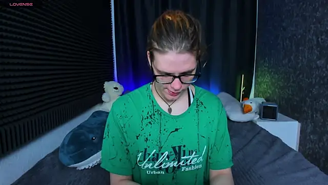 KIKI Krash online show from 14, 3, 2025