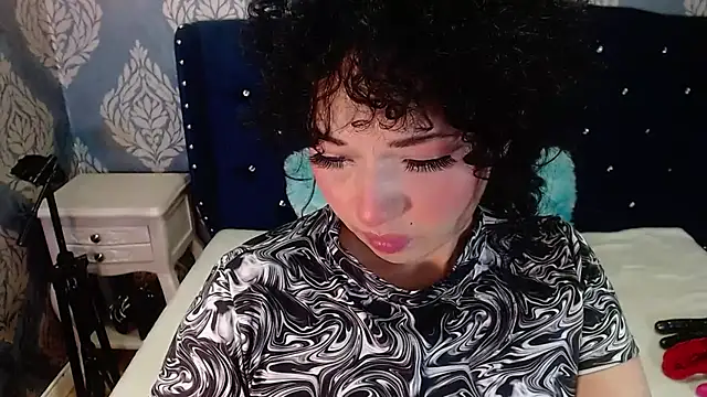 Sofiacowperx online show from 28, 6, 2026