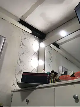 Abigail Cowen online show from 4, 4, 2026